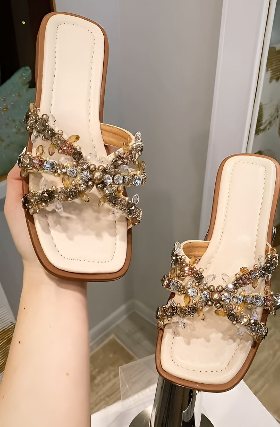 Fashionable Sparkling Diamond Slippers