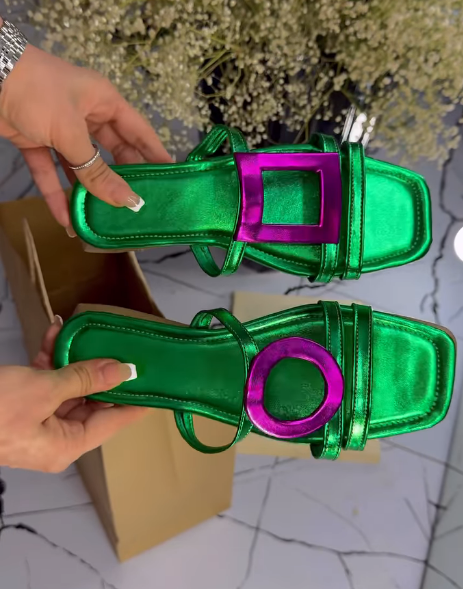 Irregular Symmetrical Pattern Slippers