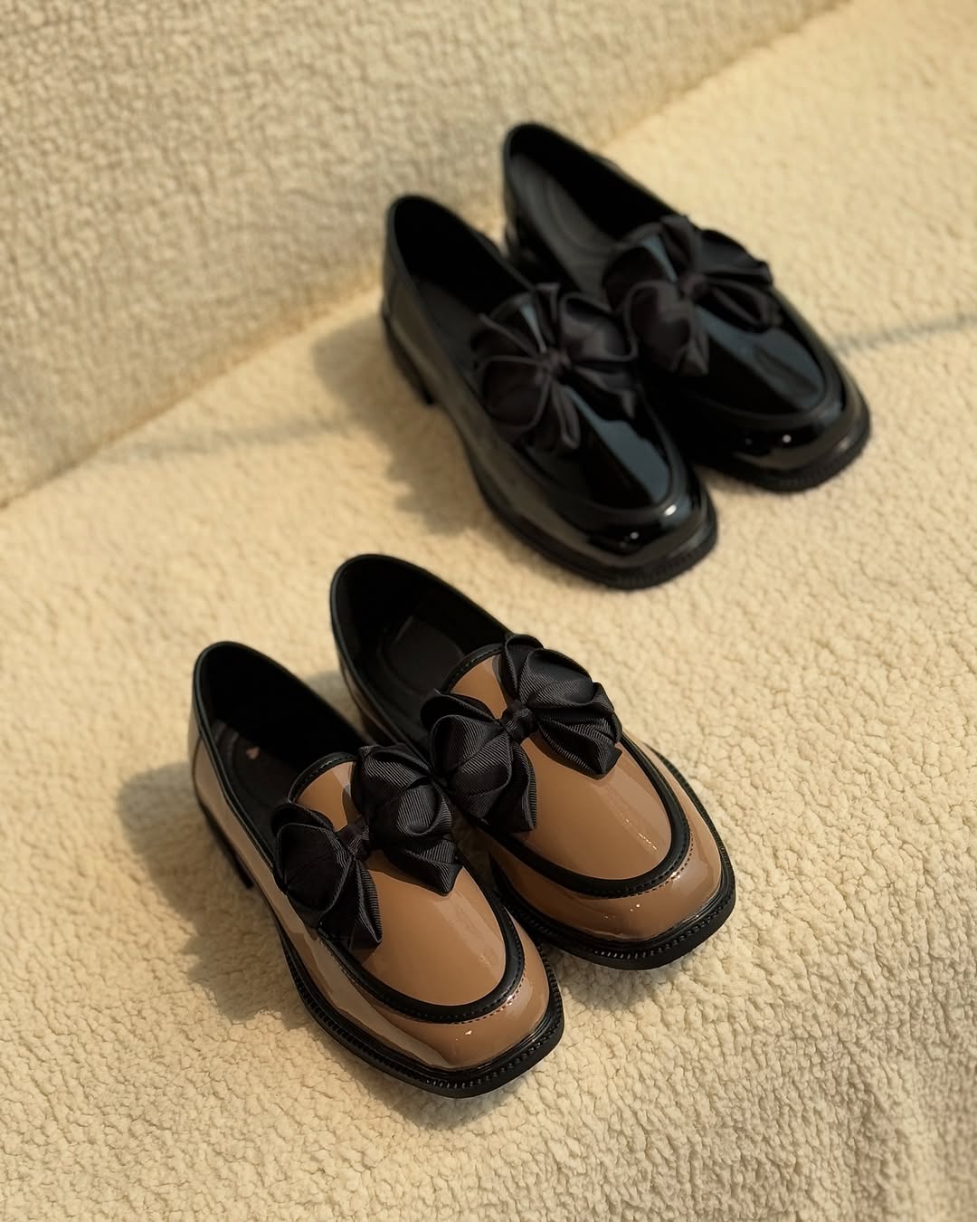 Bow-knot Leather Loafers