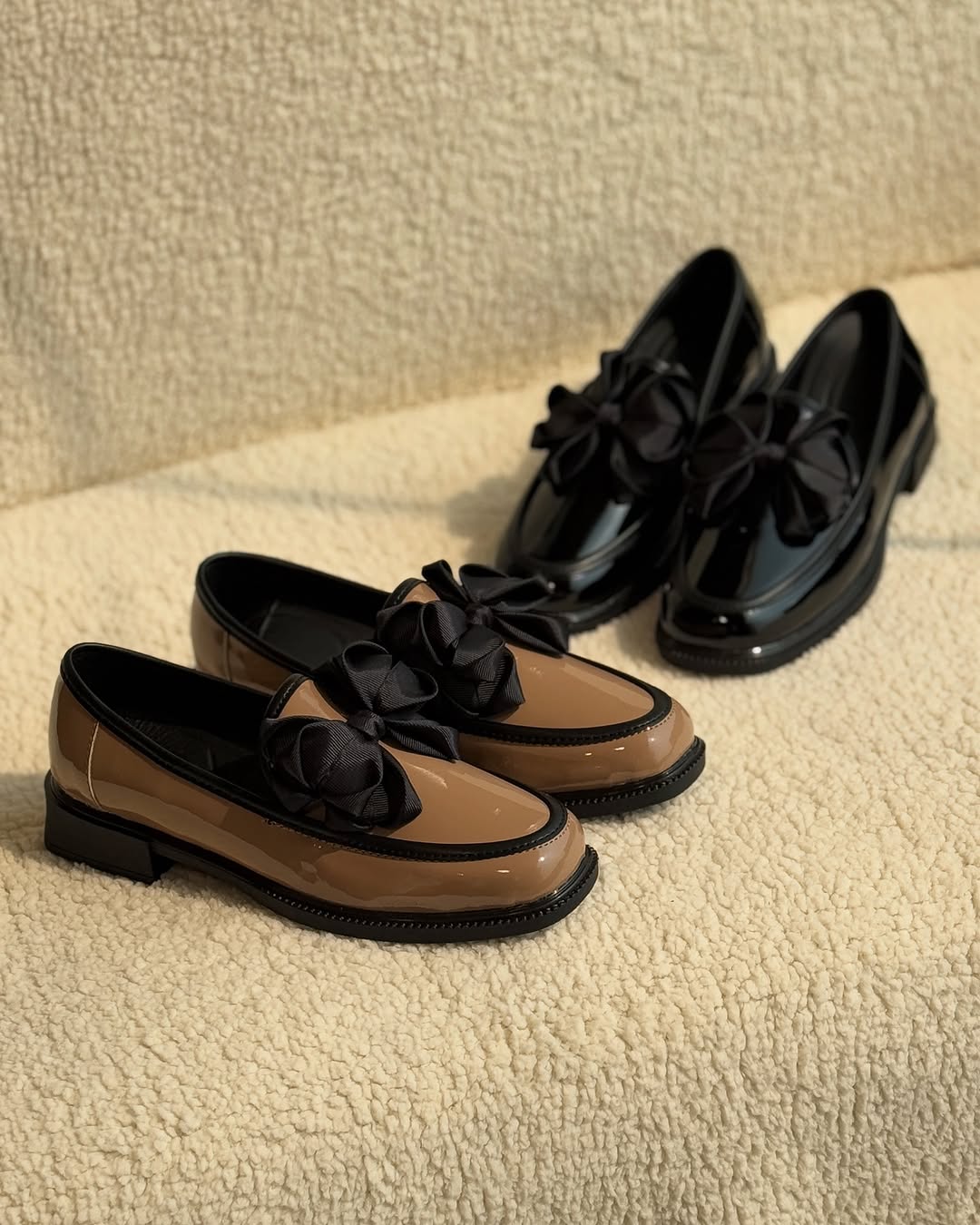 Bow-knot Leather Loafers