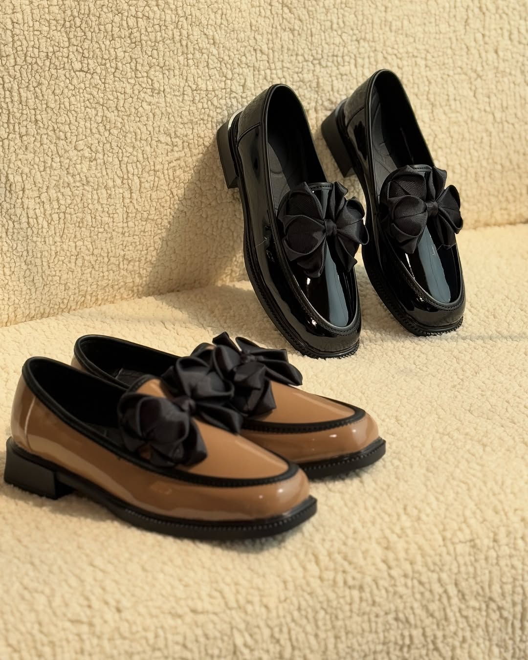 Bow-knot Leather Loafers