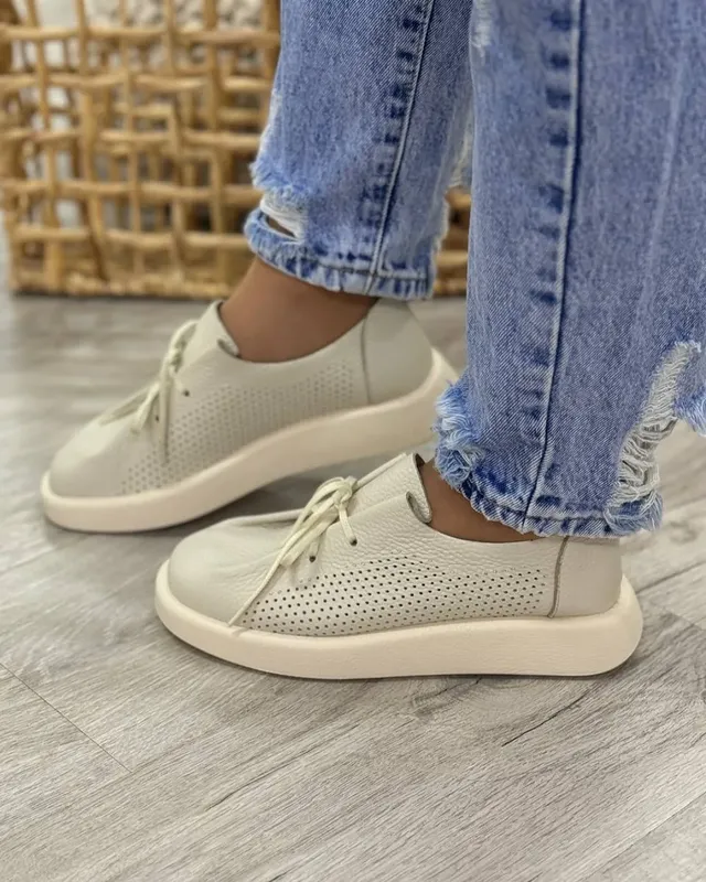 Comfortable & Breathable Women Shoes
