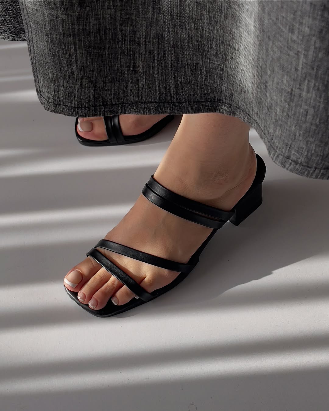 Simple & Versatile Square Heel Women Sandals