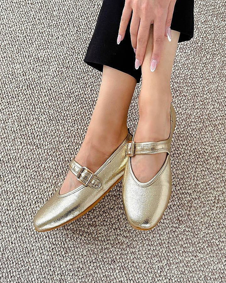 Soft Leather Comfortable Women Flat Shoes