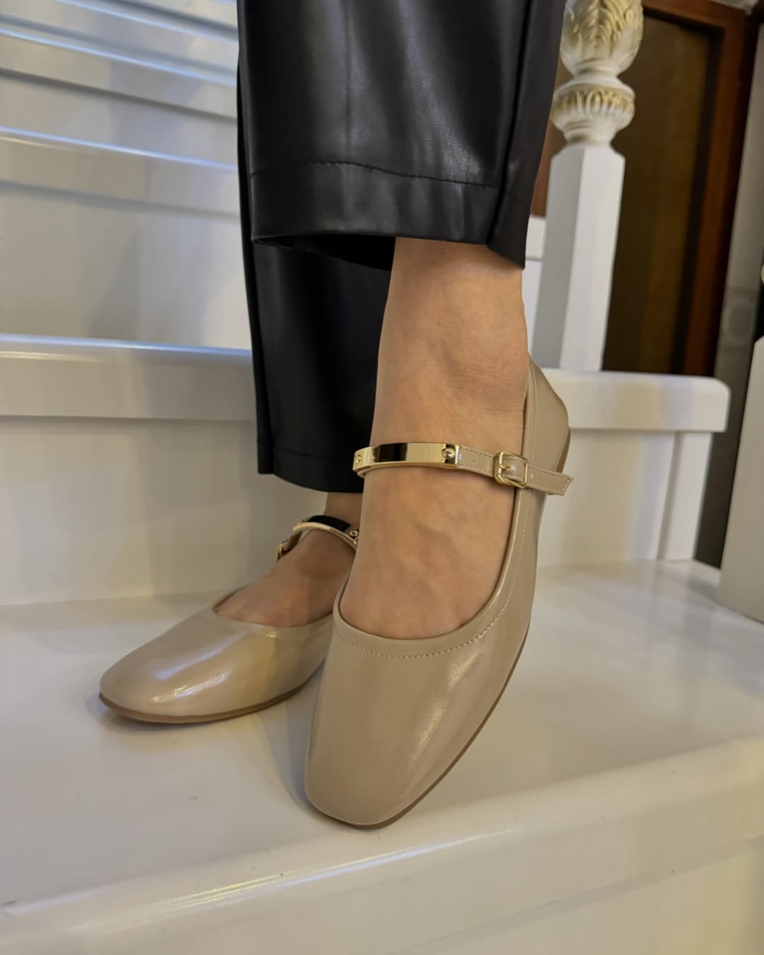 Elegant Soft Leather Sandals