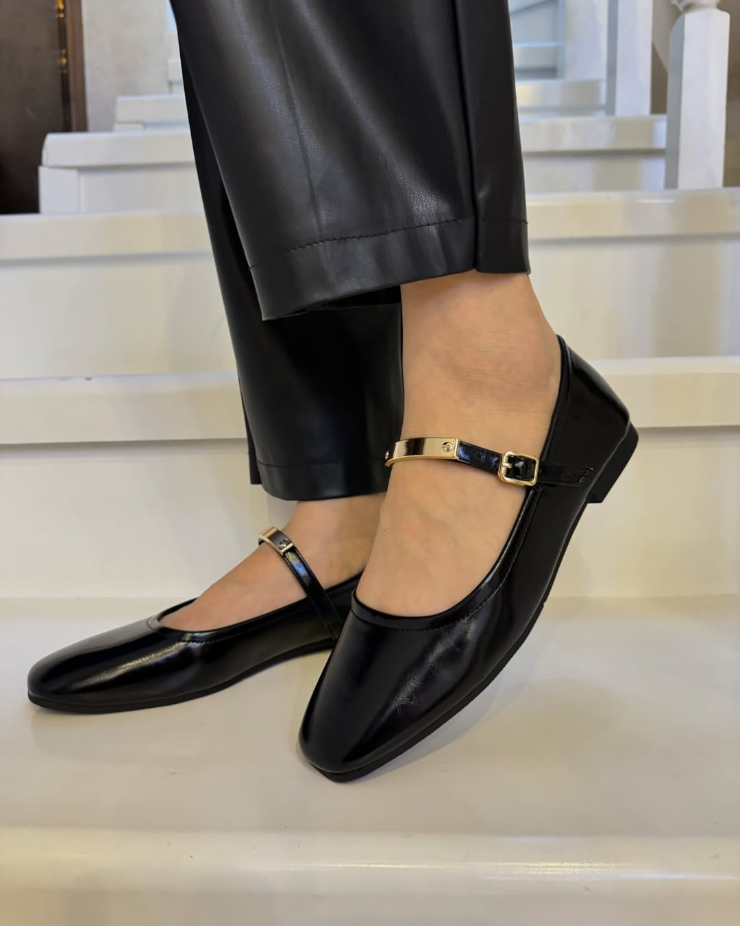 Elegant Soft Leather Sandals