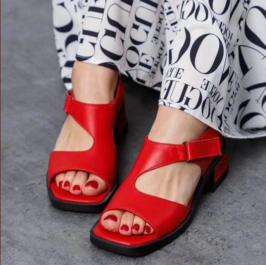 Soft Leather Comfortable Versatile Women Sandals
