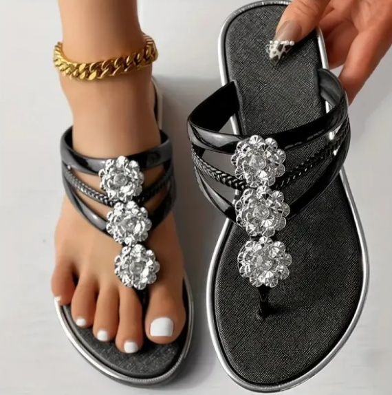 Women's Floral Embellished Flat Sandals