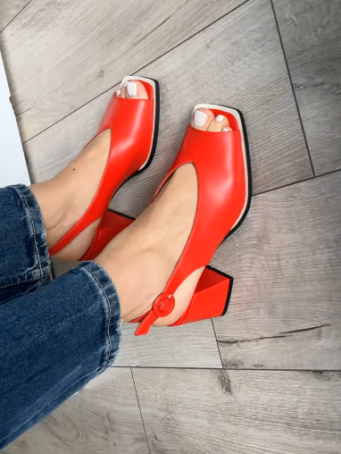 Elegant Leather Square Heel Sandals