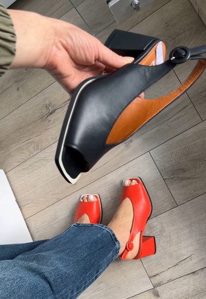 Elegant Leather Square Heel Sandals