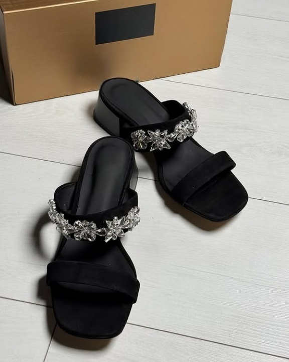 Black Elegant Rhinestone Sandals