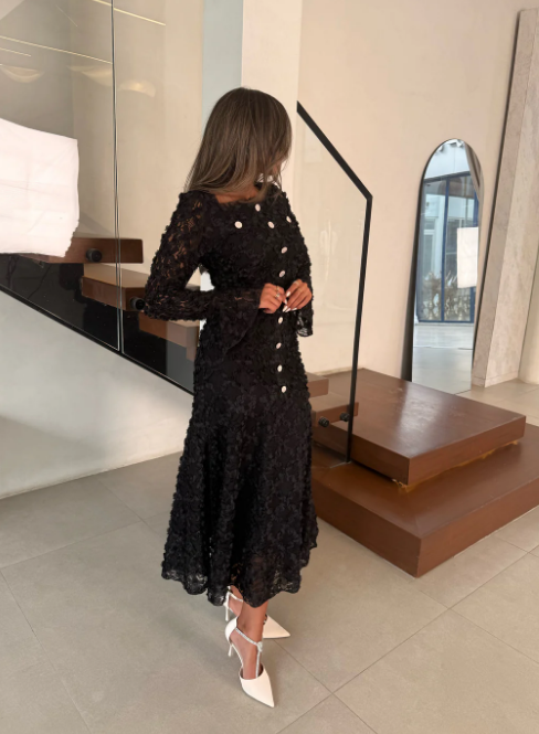 Elegant 3D Petal Trumpet Long Sleeve Dress