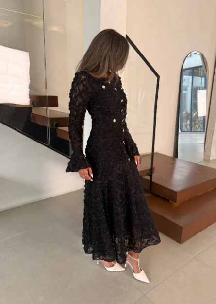Elegant 3D Petal Trumpet Long Sleeve Dress