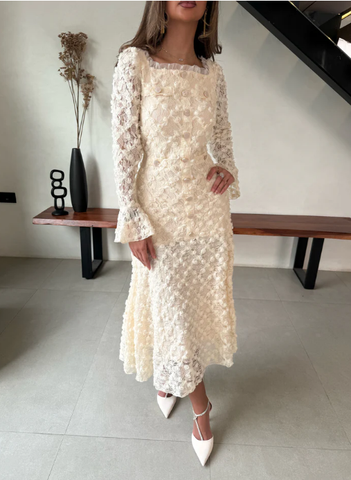 Elegant 3D Petal Trumpet Long Sleeve Dress