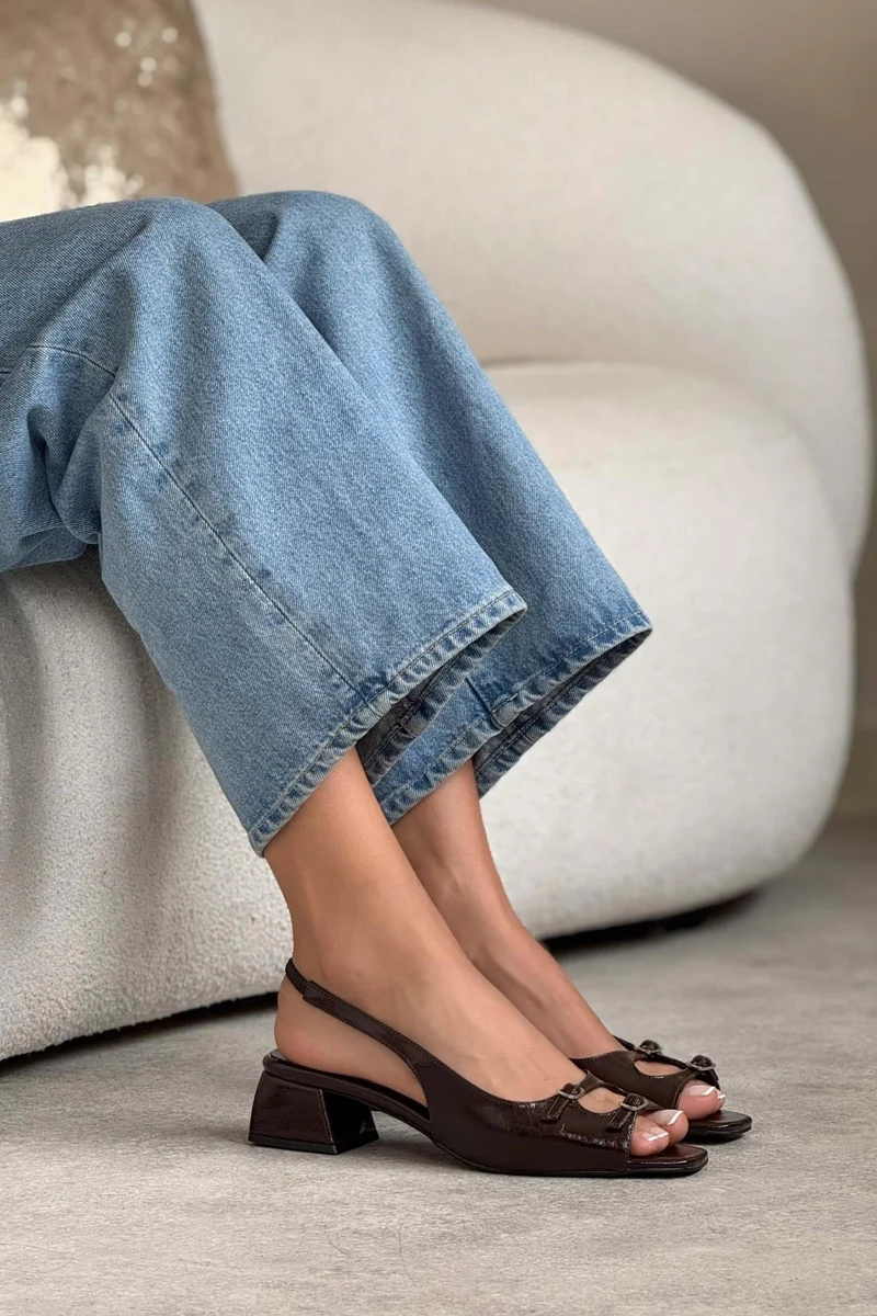 Wrinkled Matte Belt Detailed Low Heel Women's Sandals