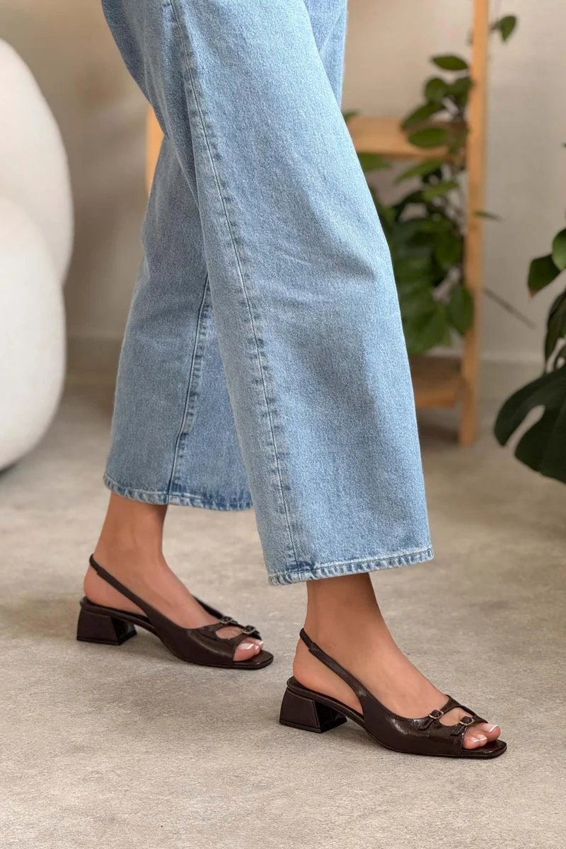 Wrinkled Matte Belt Detailed Low Heel Women's Sandals