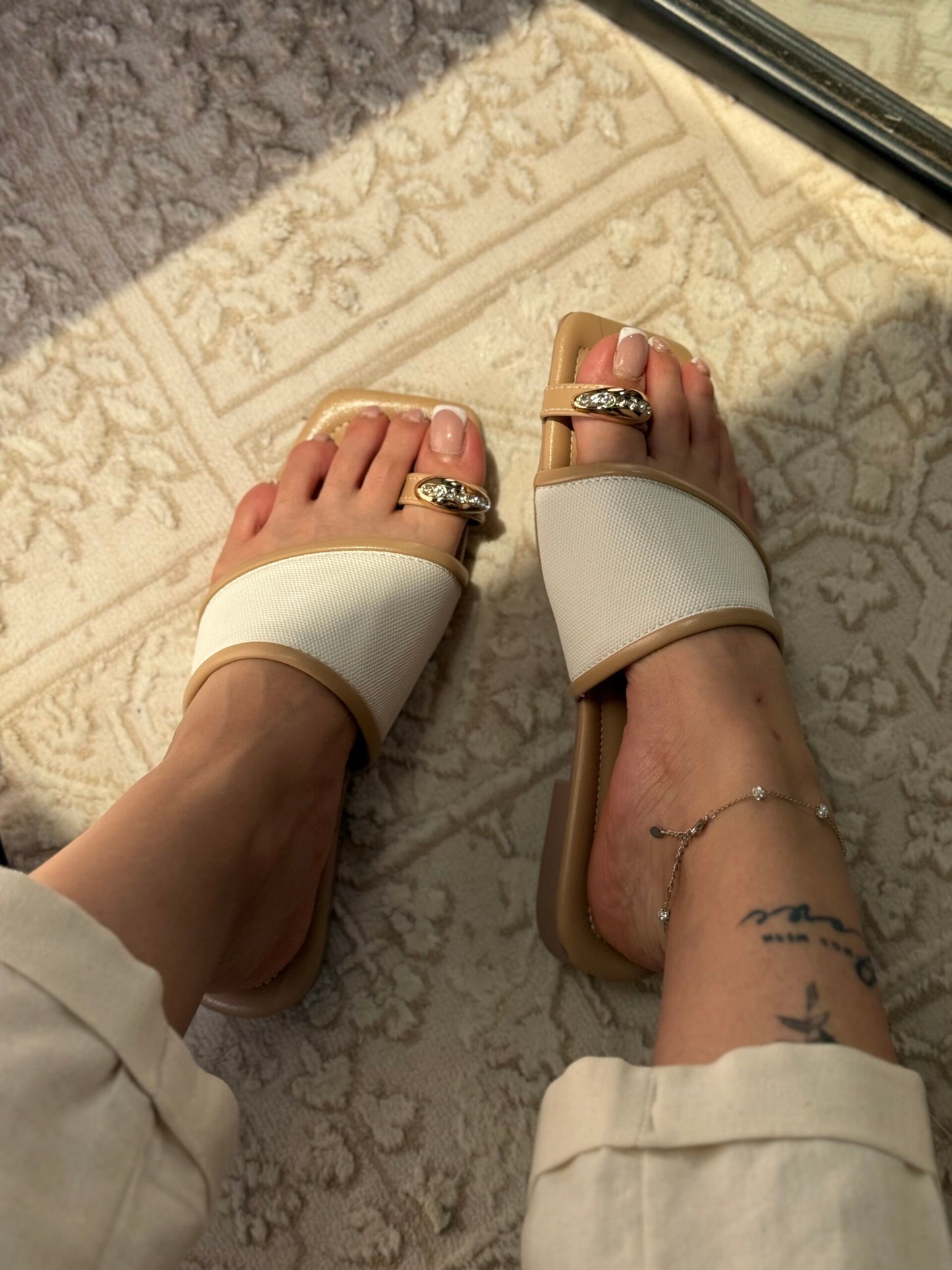 Elegant Women Flat Sandals