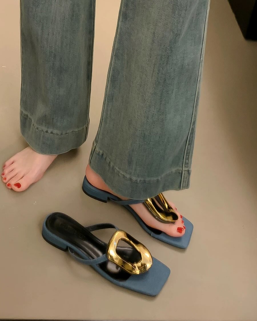 Retro Elegant Flip-Flops