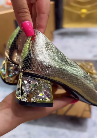 Sparkling Rhinestone Leather Women Shoes