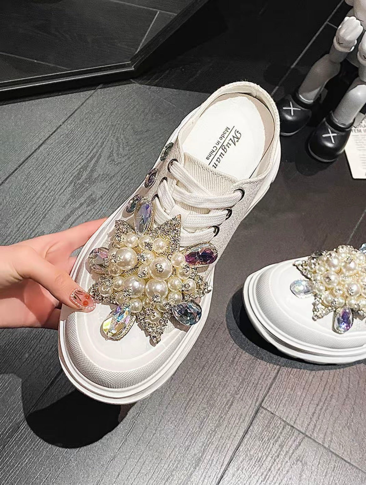 Sparkling Rhinestones Thick-Soled Women Shoes