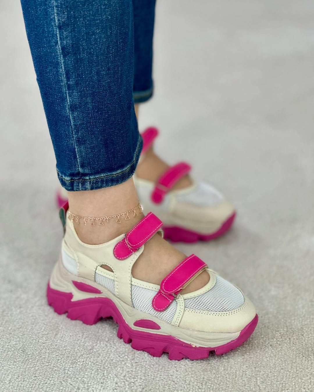 Thick-Soled Velcro Beathable Women Shoes