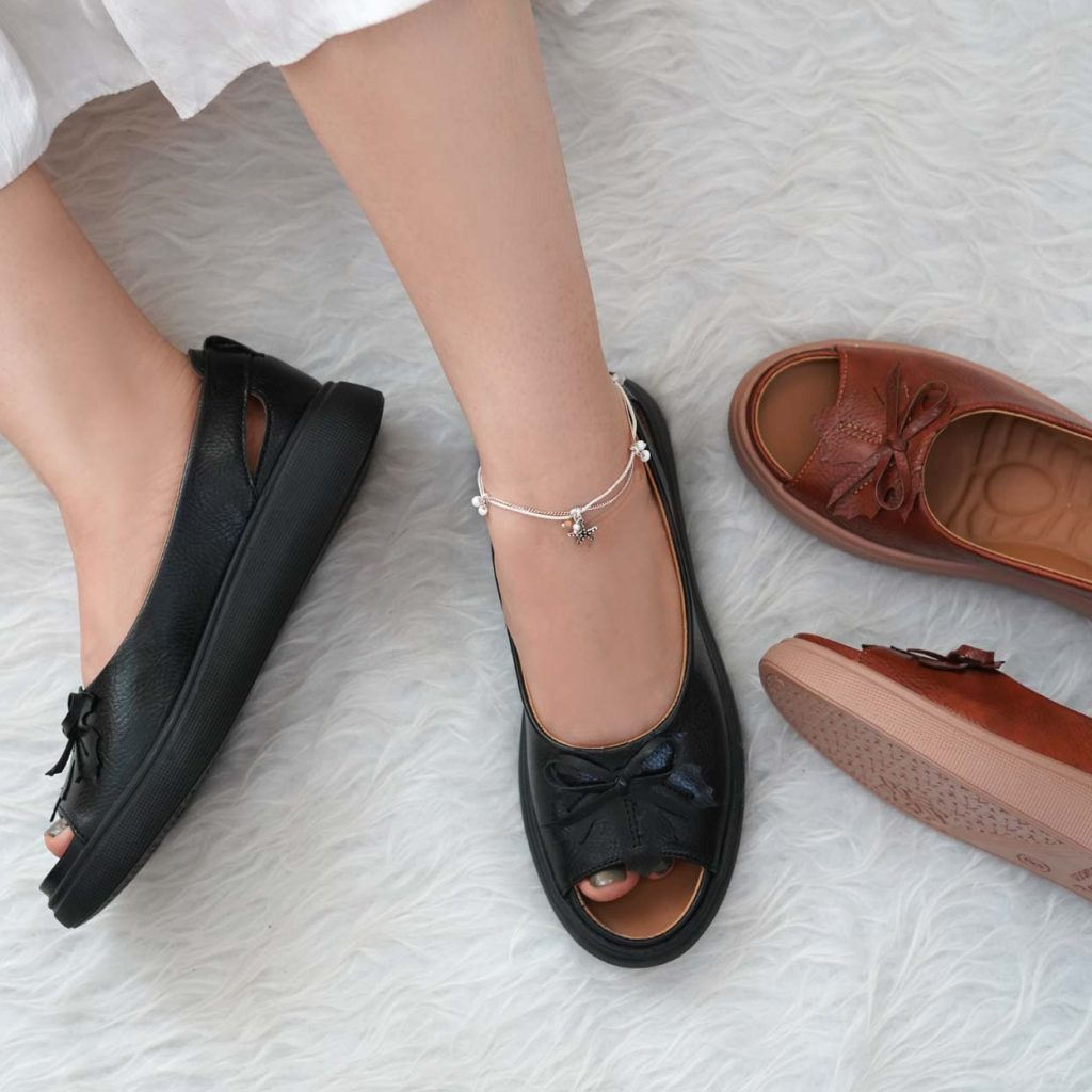 Bow Leather Sandals