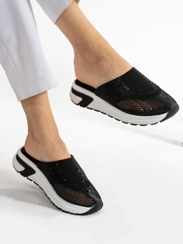 Women's Slippers with Sparkling Rhinestones Detail