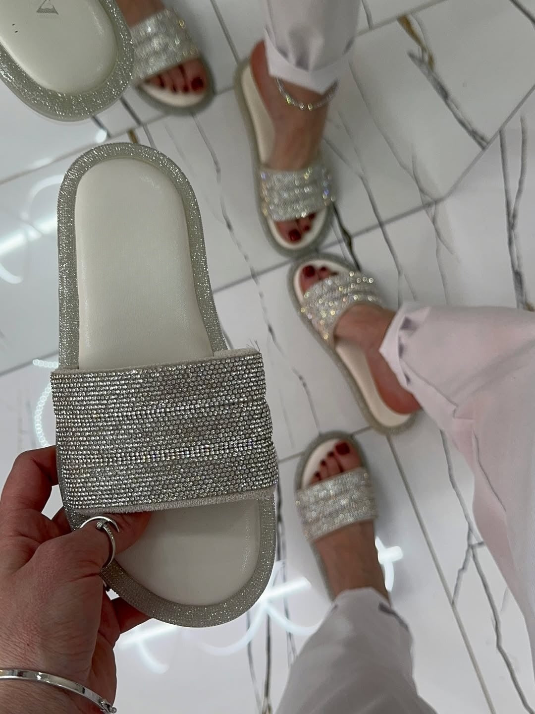 Super Comfortable Soft Sole Sparkling Rhinestone Slippers