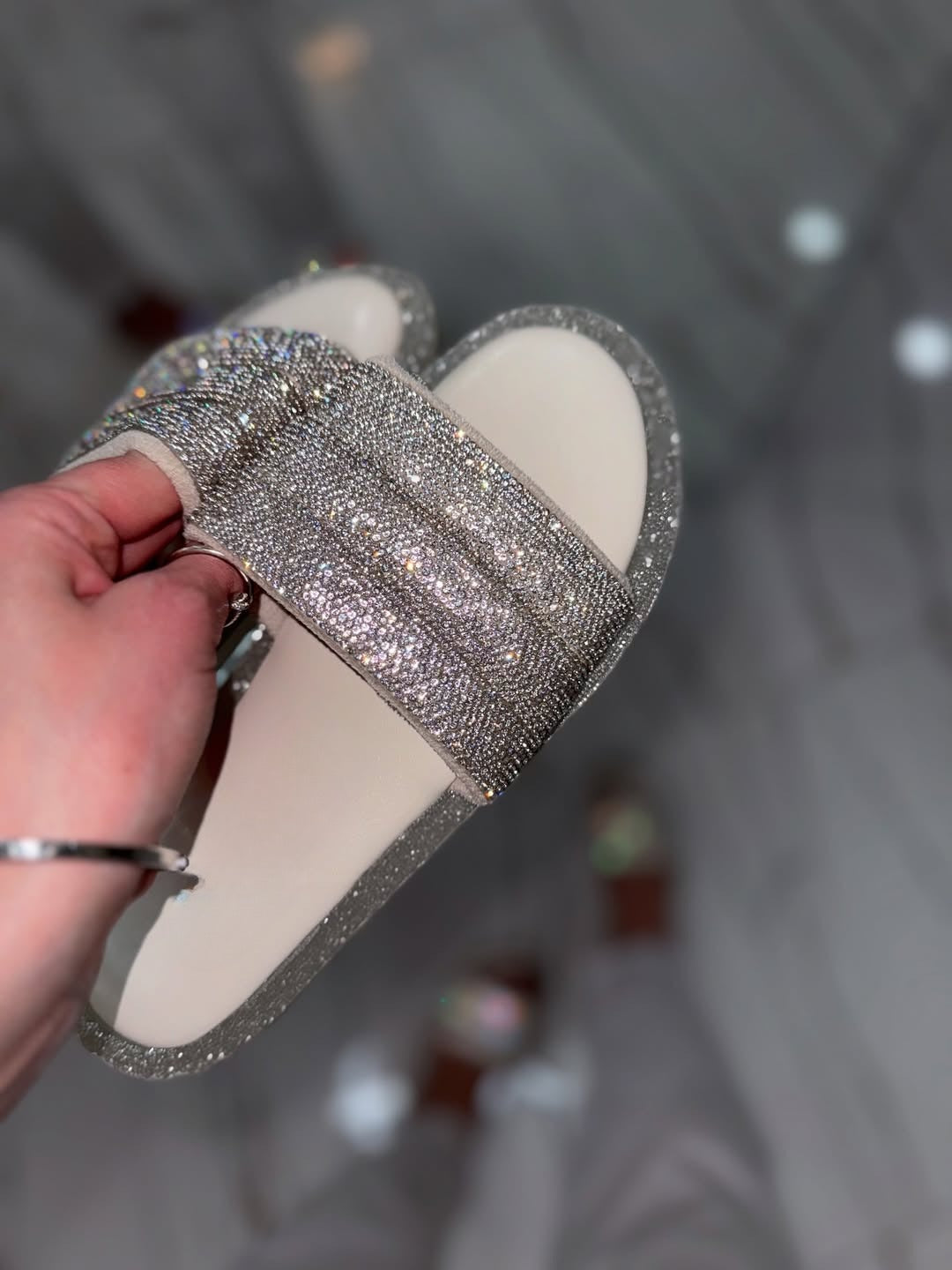 Super Comfortable Soft Sole Sparkling Rhinestone Slippers