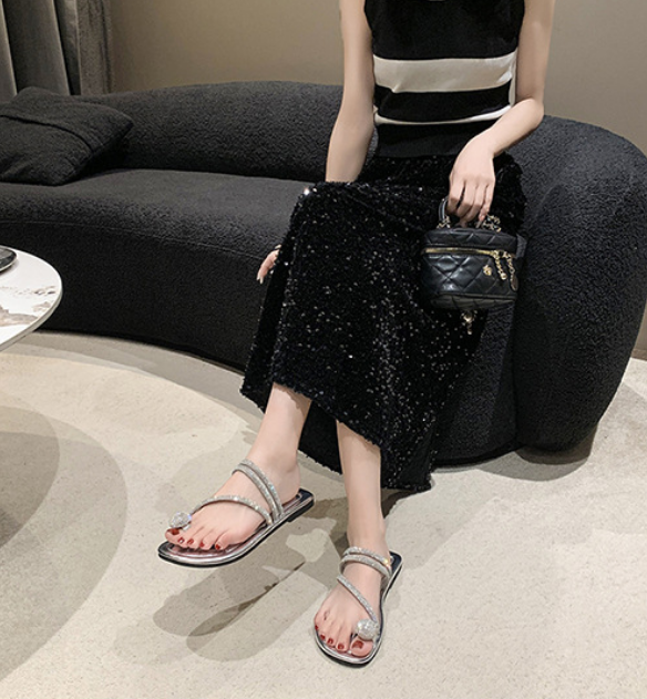 Sparkling Rhinestone Flat Slippers