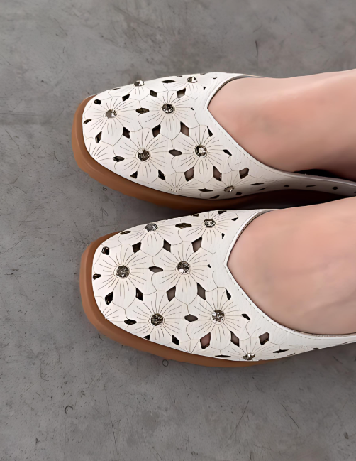 Flower Hollow Soft Leather Diamond Shoes