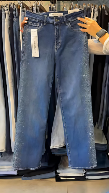 Sparkling Rhinestone High-Stretch Jeans