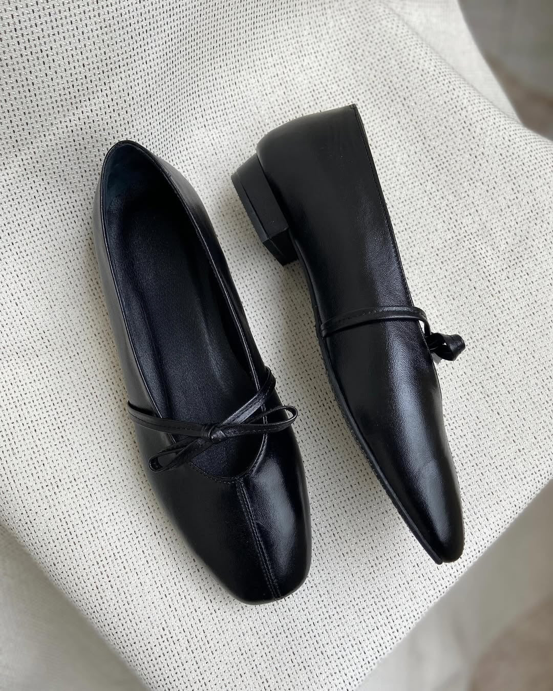 Black Women's Leather Bow Flat Shoes