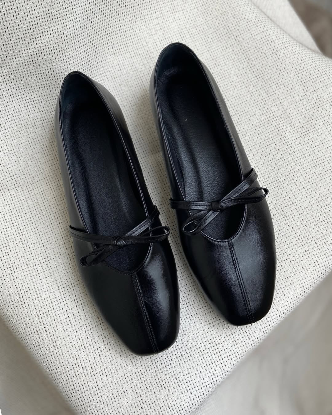 Black Women's Leather Bow Flat Shoes