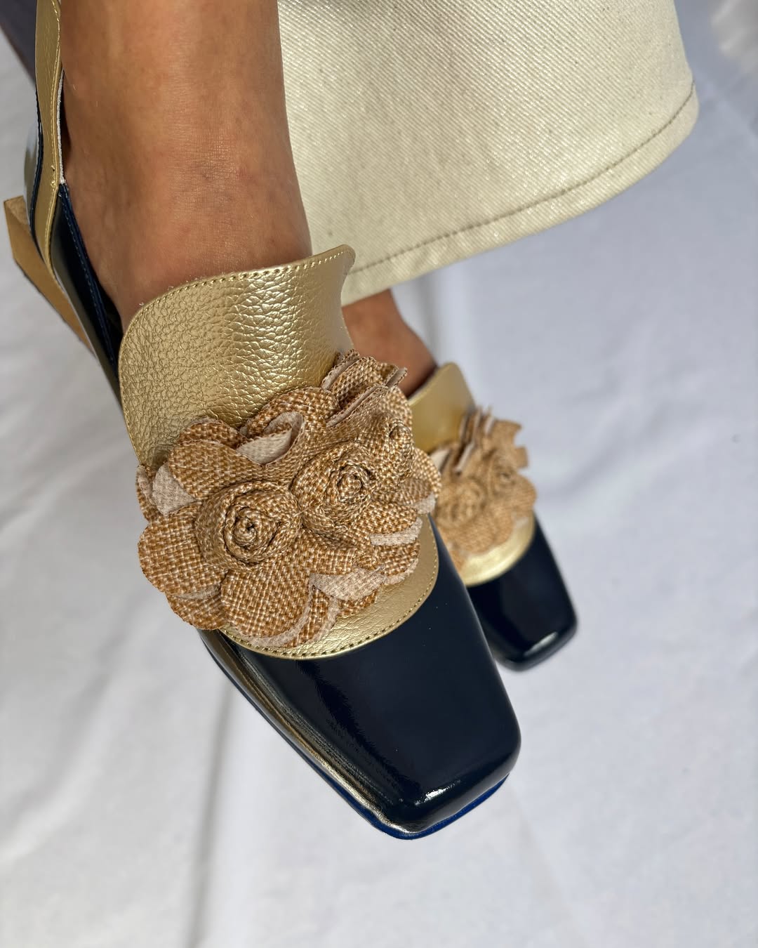 Women's Sculpted Flower Accent Shoes