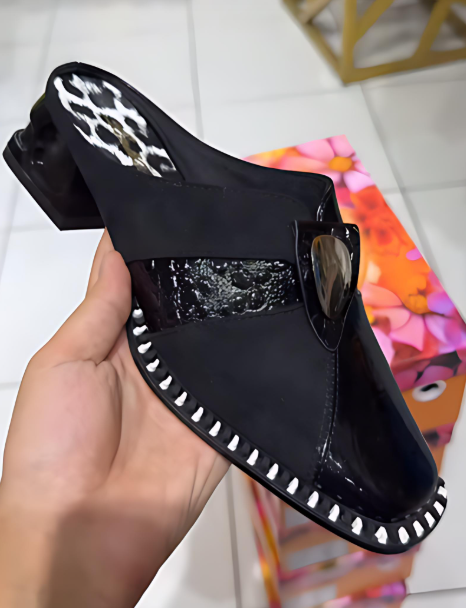Women's Black Soft Leather Low-Heeled Shoes
