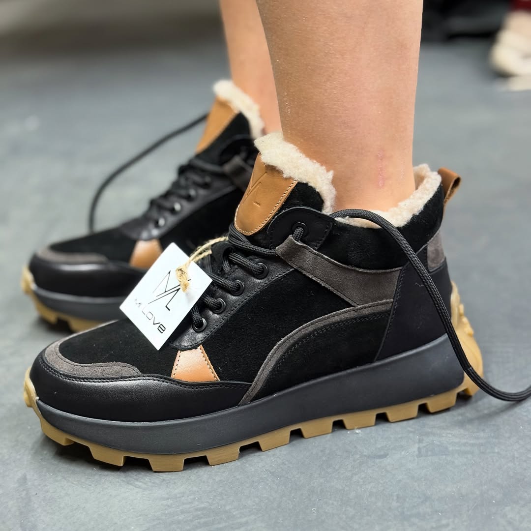 Women's Fleece-Lined Comfort Sneakers