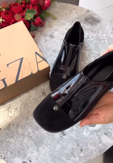 Women's Black Soft Leather Flat Shoes