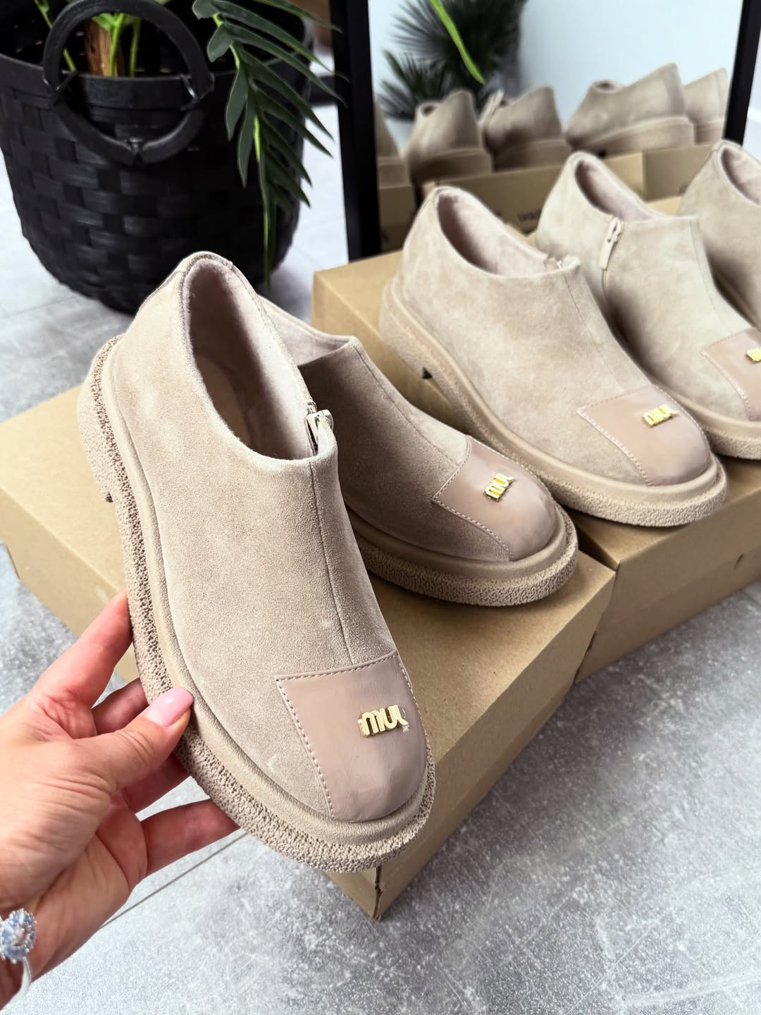 Women's Suede Zip-Up Slip-On Shoes
