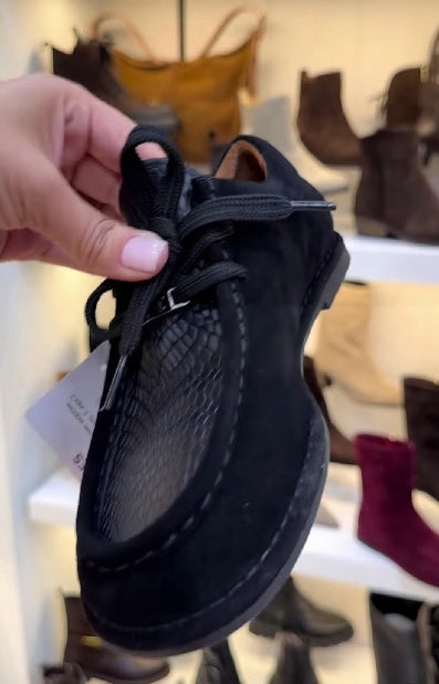 Women's Soft & Comfortable Lace-Up Shoes