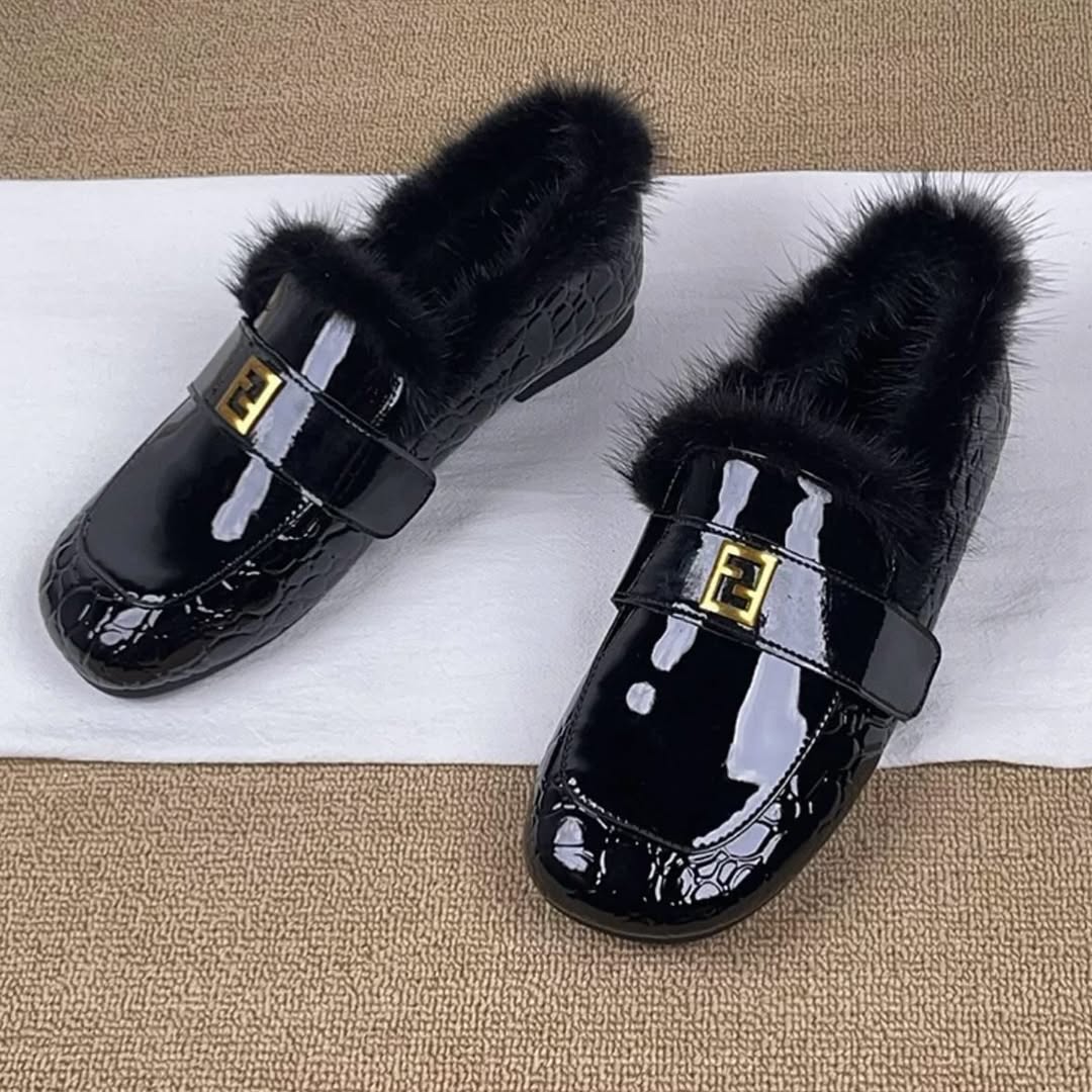 Women's Shiny Leather Shoes with Fuzzy Lining