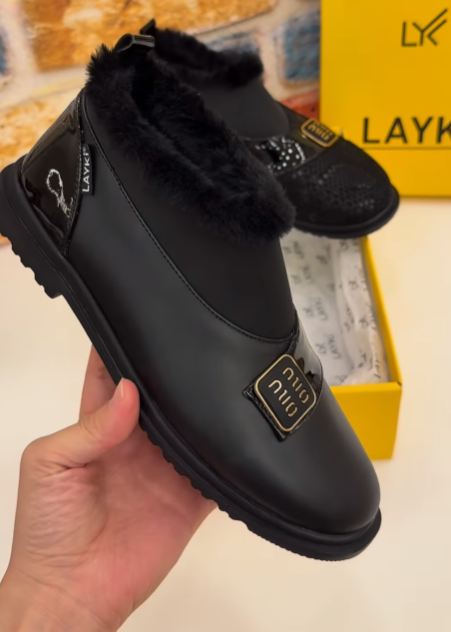 Women's Leather Ankle Boots with Plush Lining