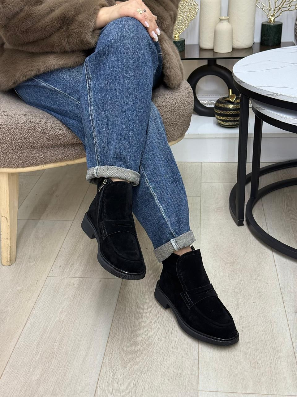 Women's suede zippered ankle boots