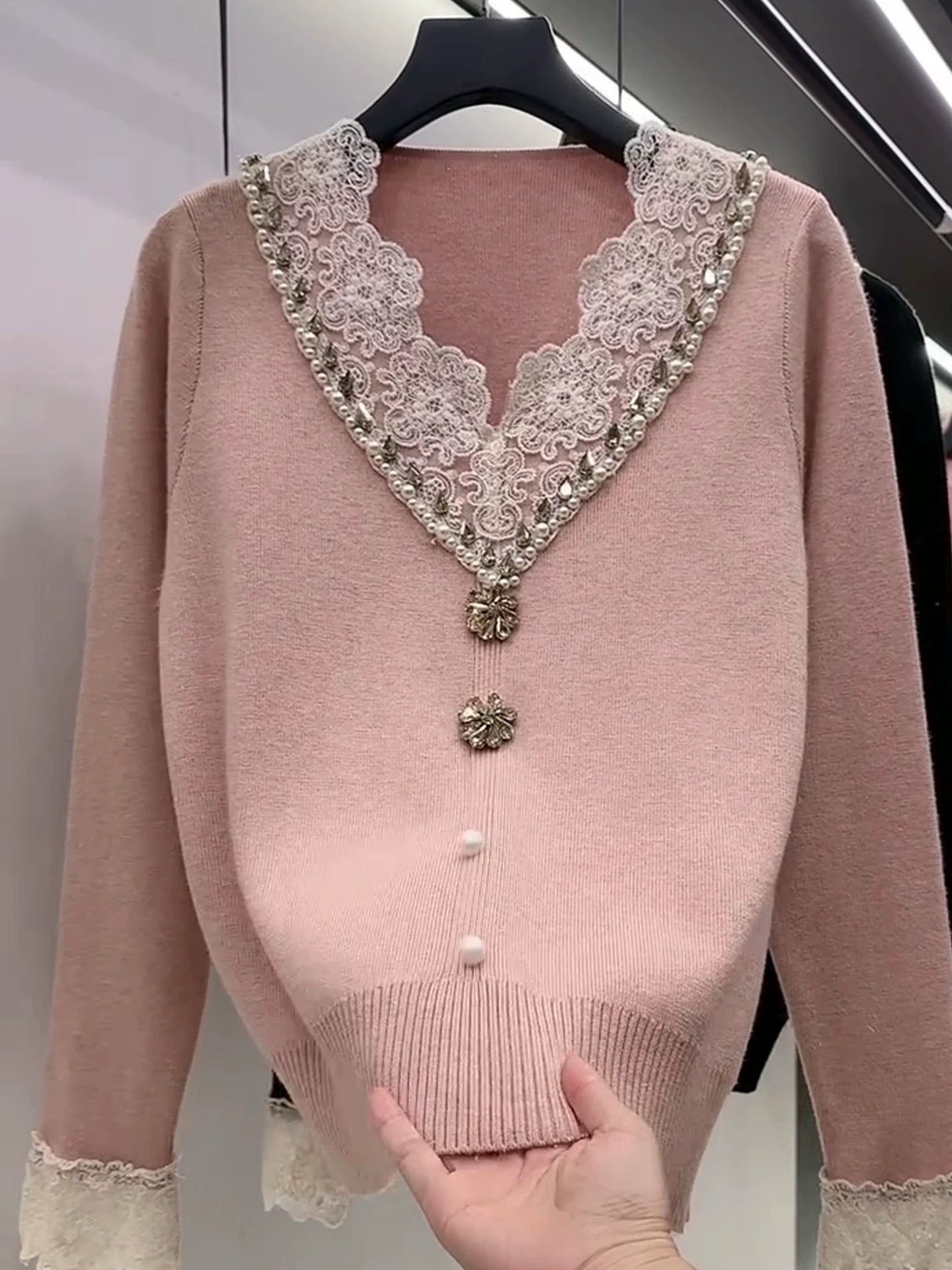 Elegant V-neck lace beaded knit long-sleeved top
