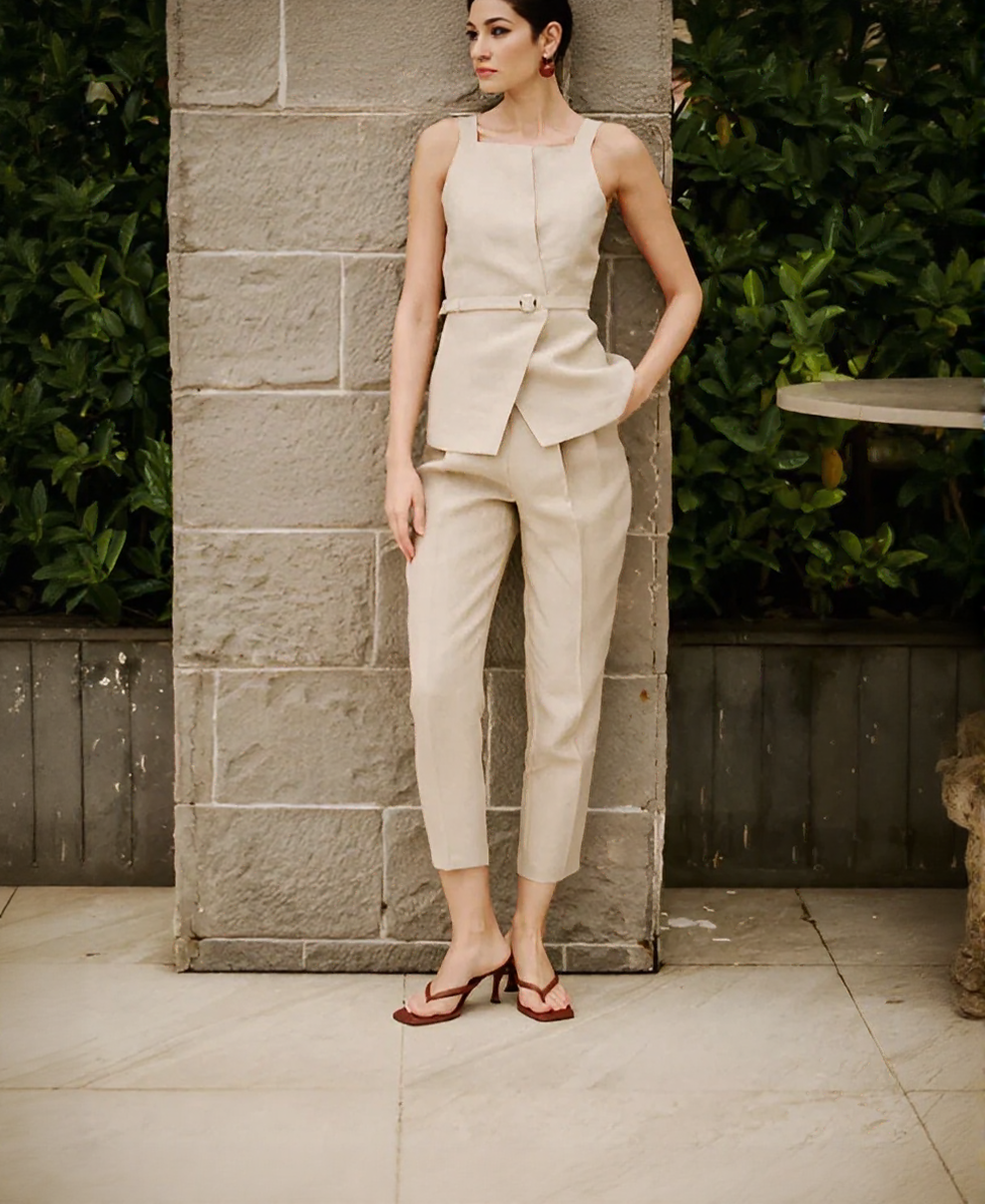 Sleeveless Fashion Suit