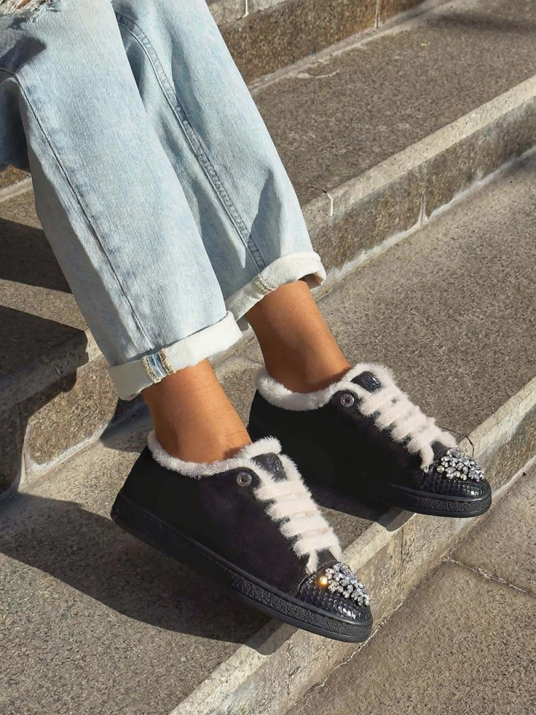 Women's rhinestone slip-on casual shoes