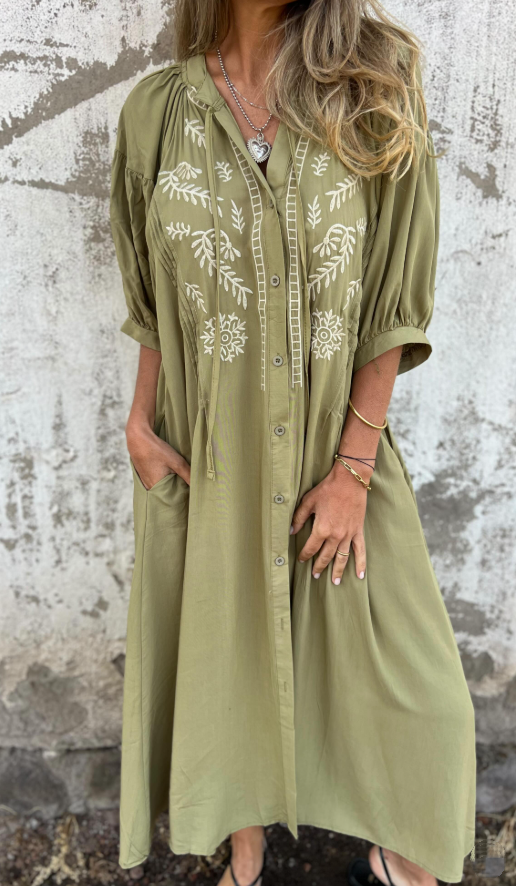 Embroidered Loose Pocket Dress