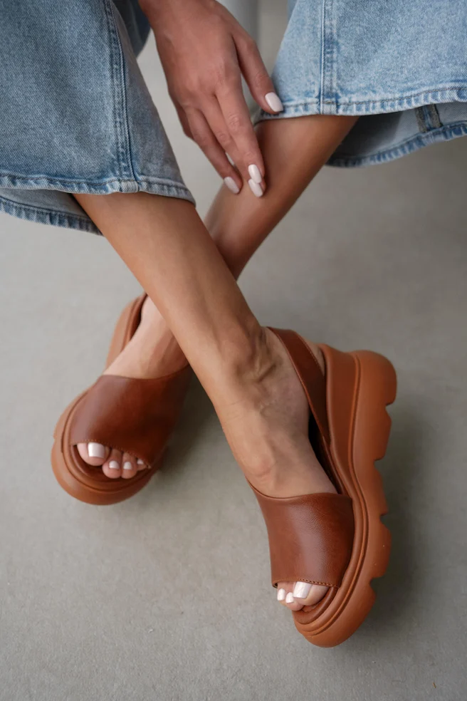 Women's Sandals With Open Front And Side Heels