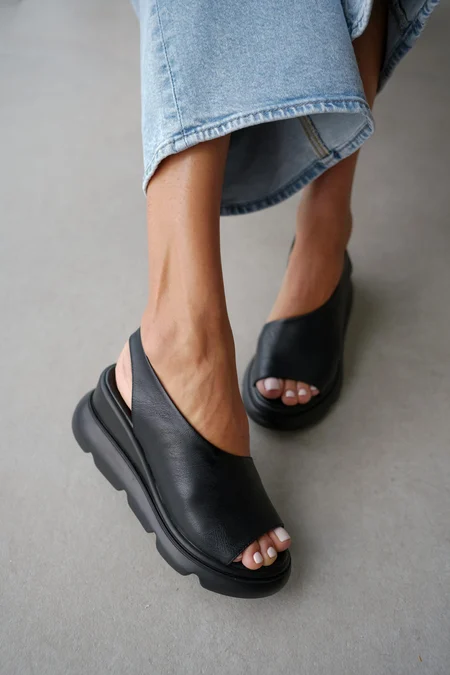 Women's Sandals With Open Front And Side Heels
