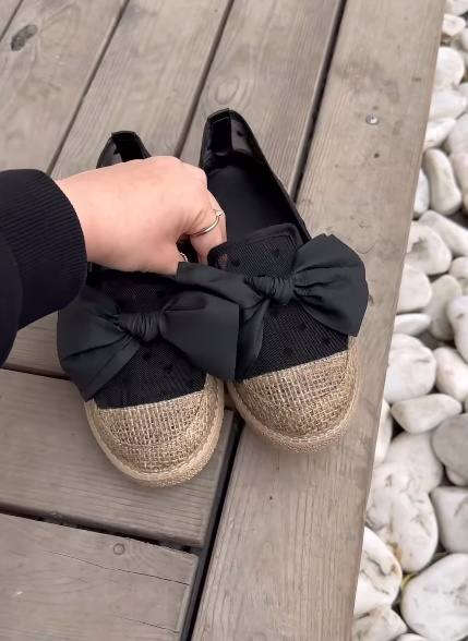 Bowknot Decorated Heart Pattern Breathable Women's Shoes